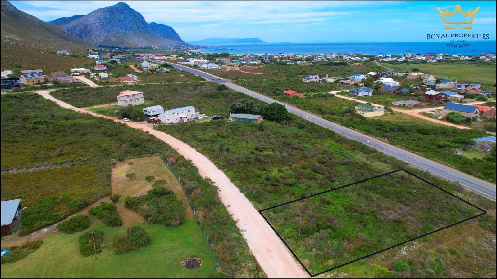 878 m² Land available in Bettys Bay