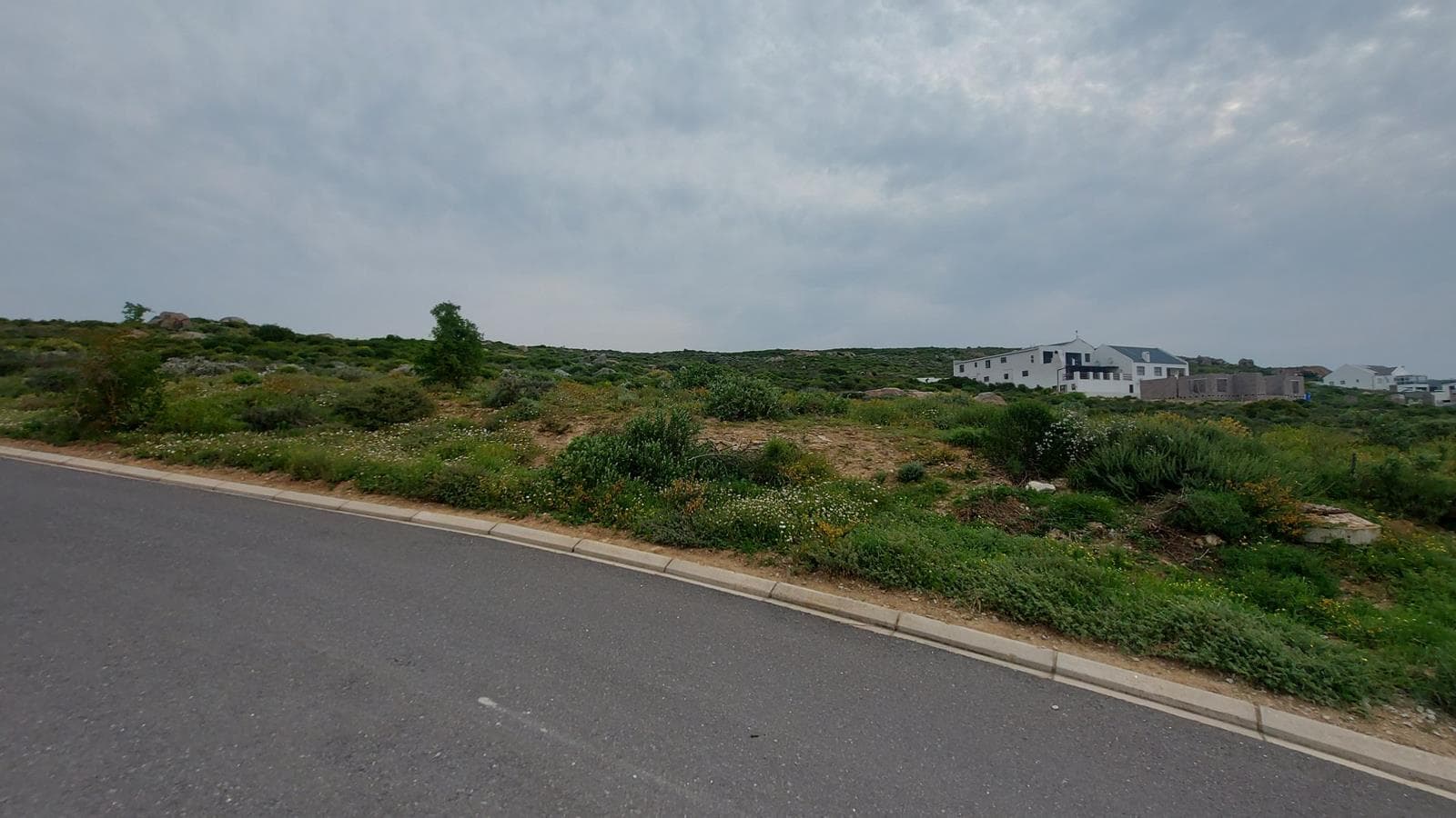 860 m² Land available in St Helena Views