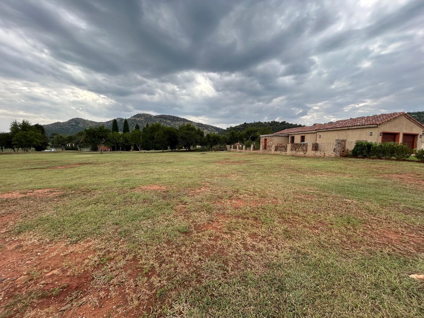 1 109 m² Land available in Estate D Afrique