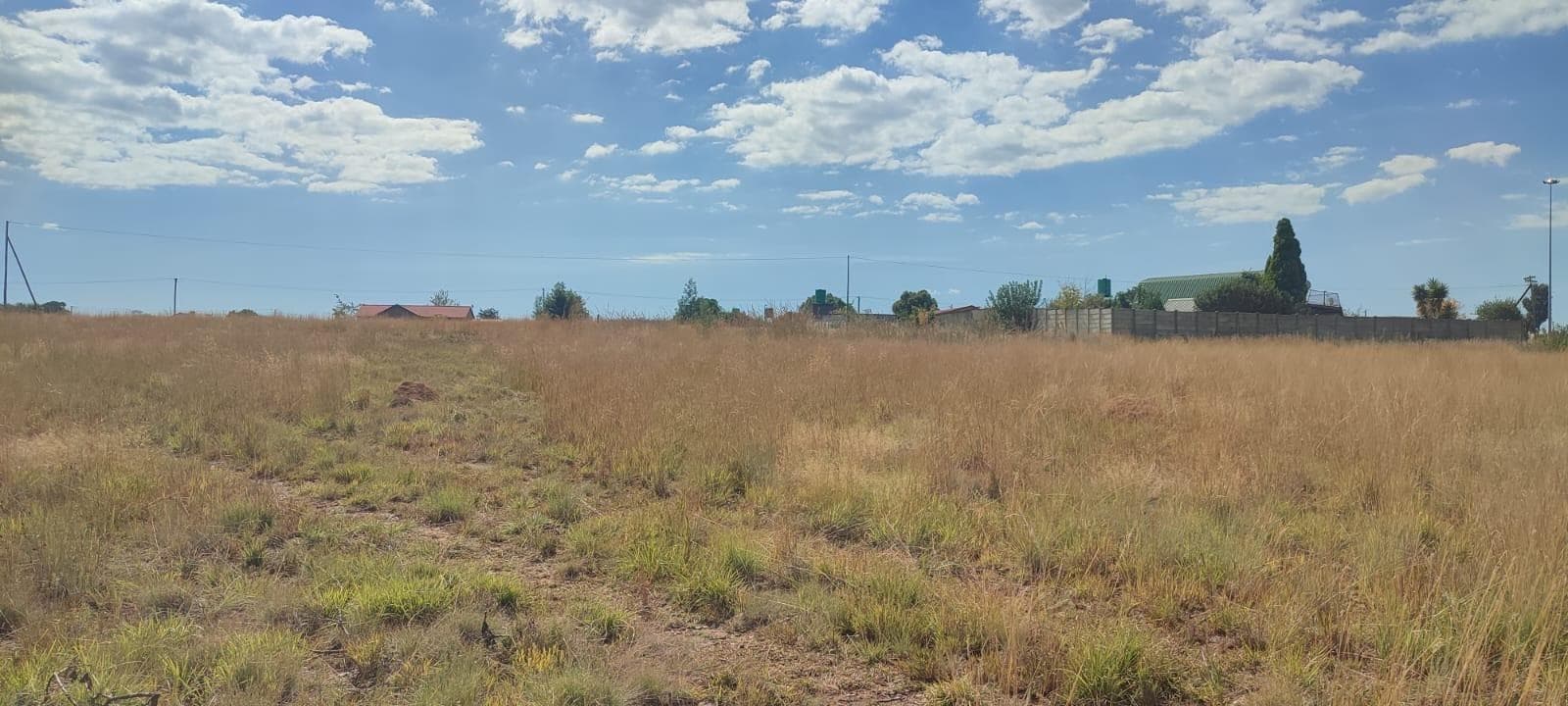 1 115 m² Land available in Derby