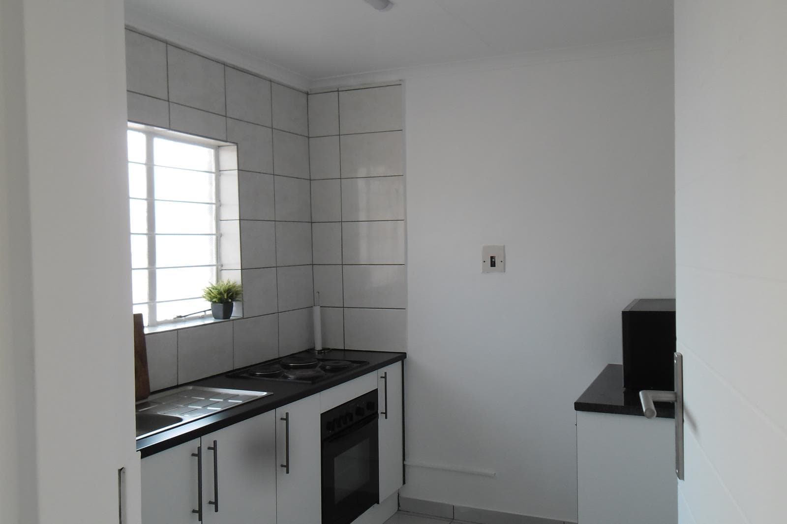 3 Bedroom Apartment in Windsor West