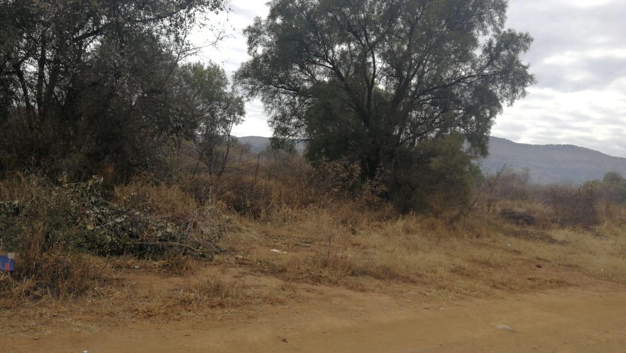 1 633 m² Land available in Zeerust