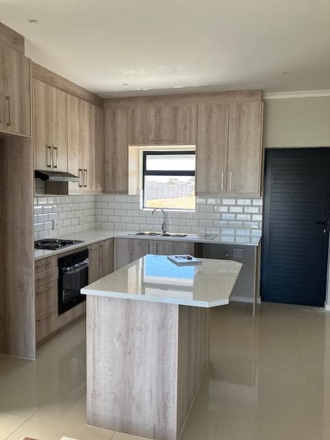 3 Bedroom House in Stratford Green