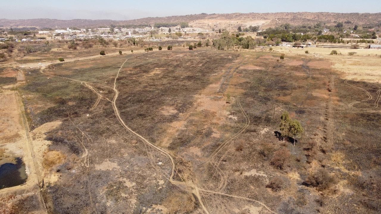 15.8 ha Land available in Zwavelpoort AH