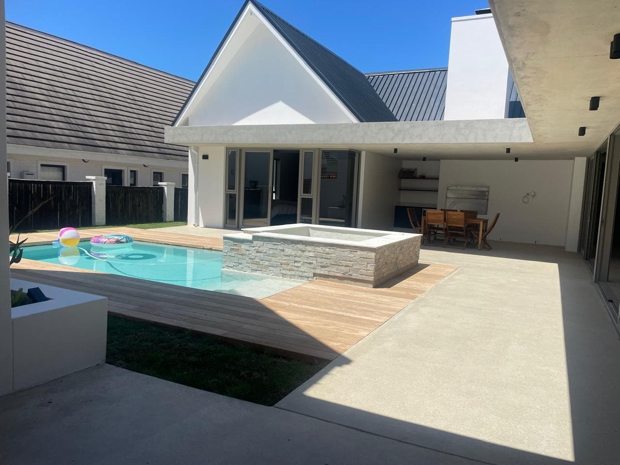4 Bedroom House in St Francis Bay Village