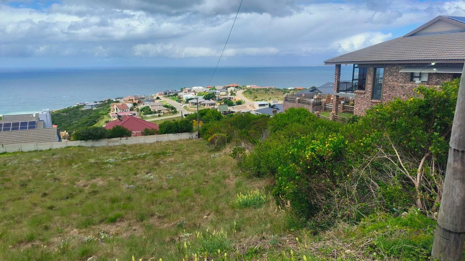 869 m² Land available in Dana Bay