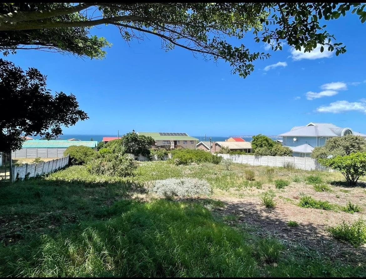 802 m² Land available in Reebok