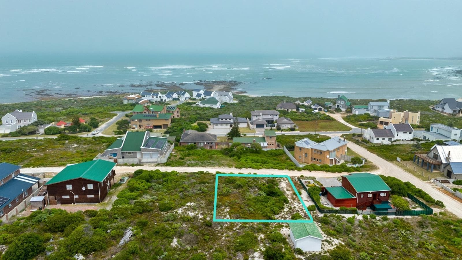 600 m² Land available in Suiderstrand