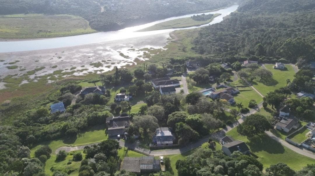 505 m² Land available in Beacon Bay