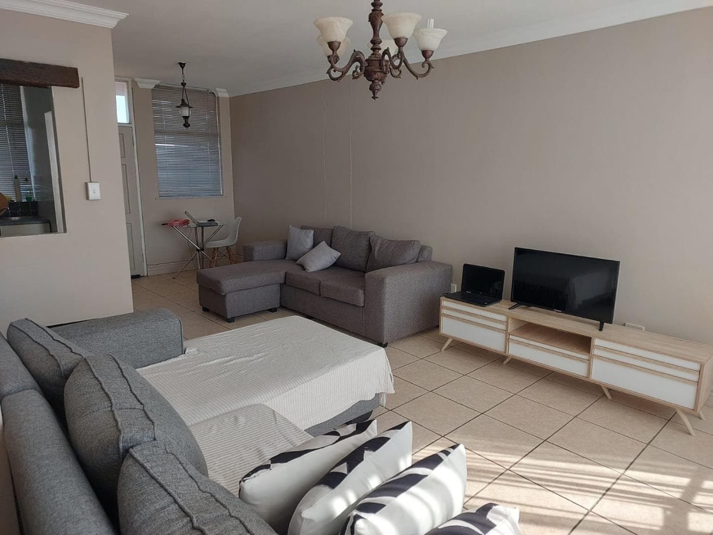 2 Bedroom Apartment in La Montagne