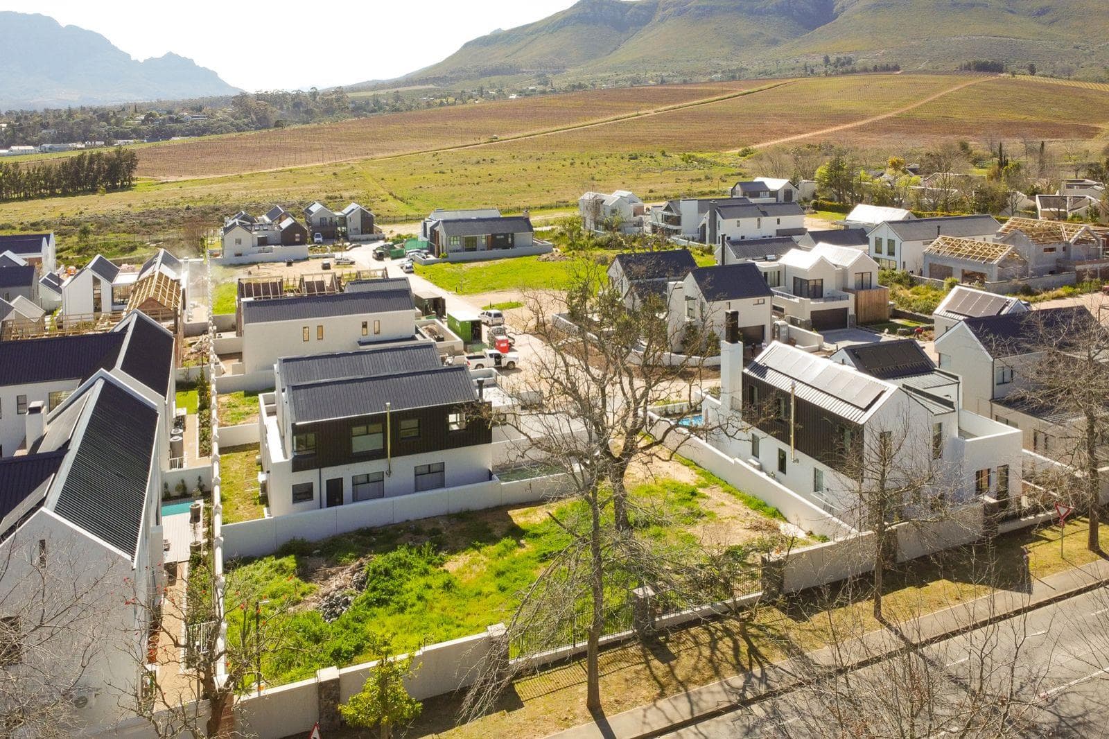 557 m² Land available in Paradyskloof