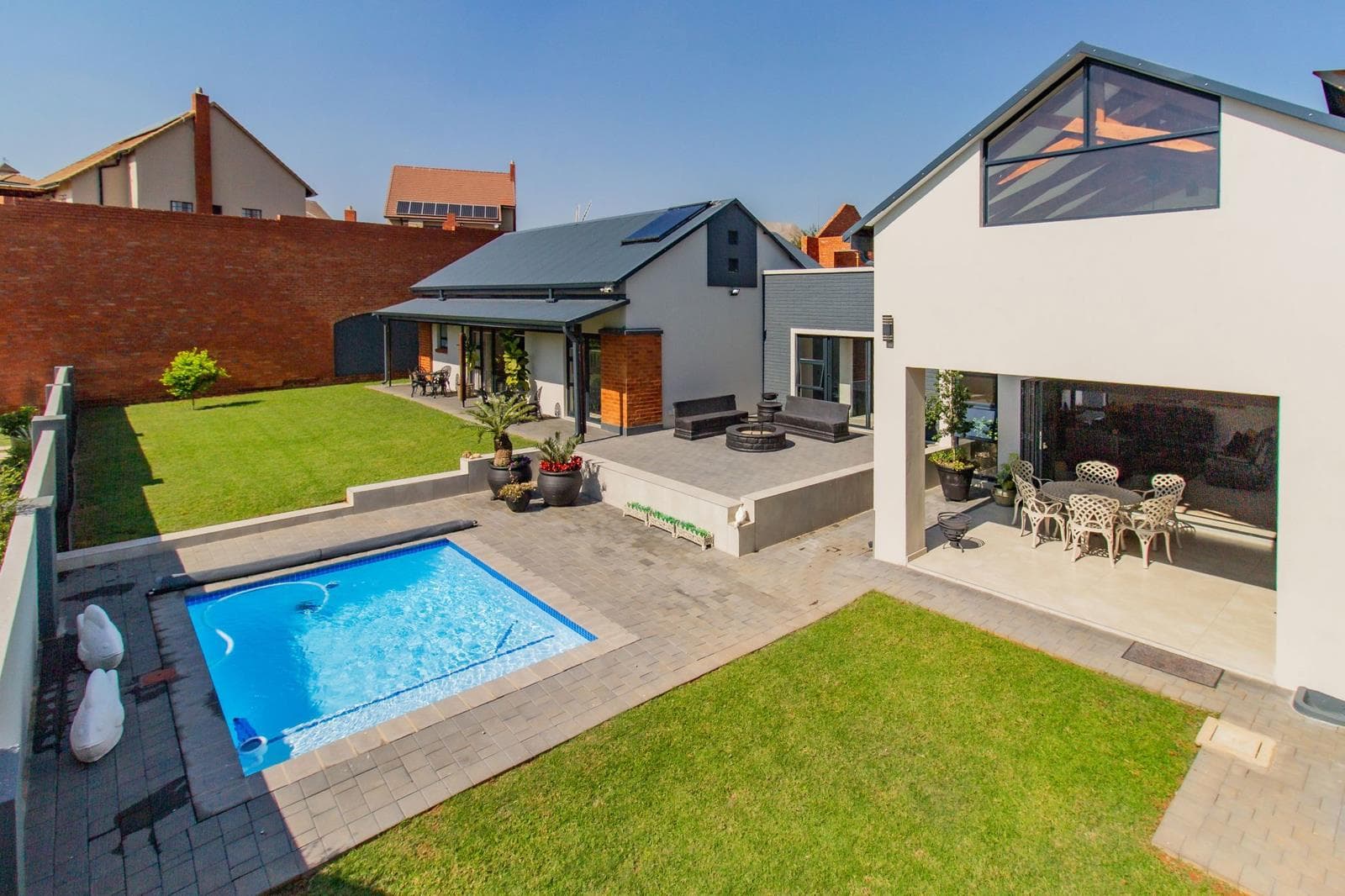 4 Bedroom House in Meerhof