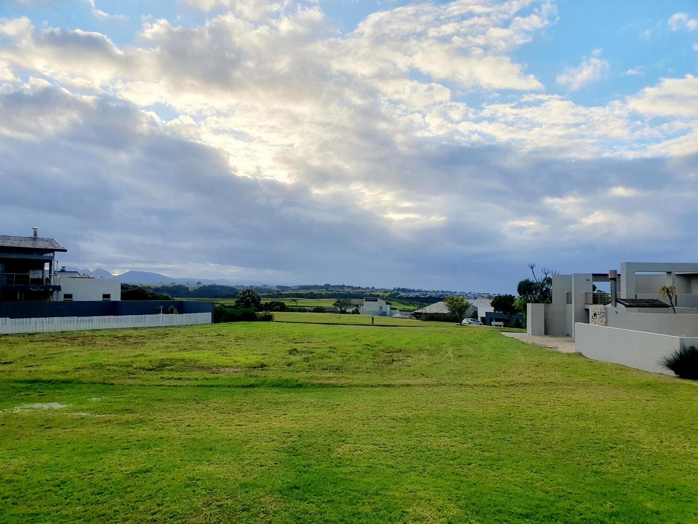 1 144 m² Land available in Oubaai