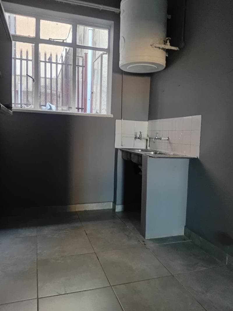 Studio Apartment in Johannesburg CBD