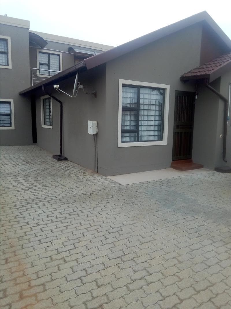 1 Bedroom Apartment in Protea Glen
