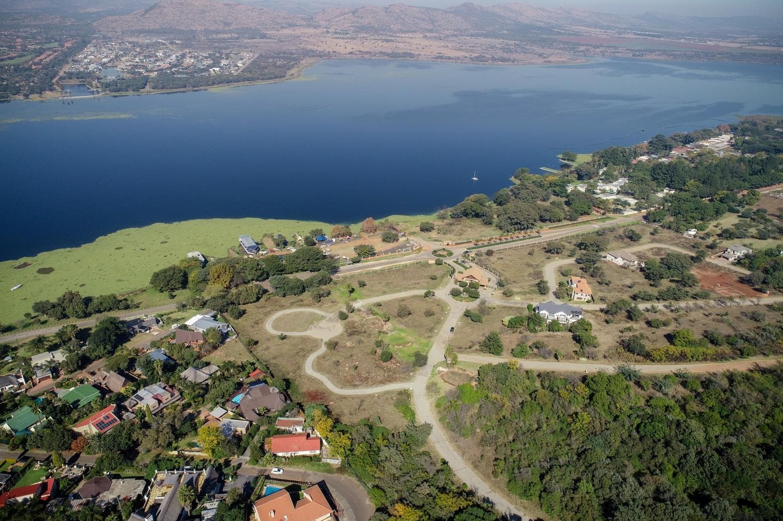 1 284 m² Land available in Kosmos