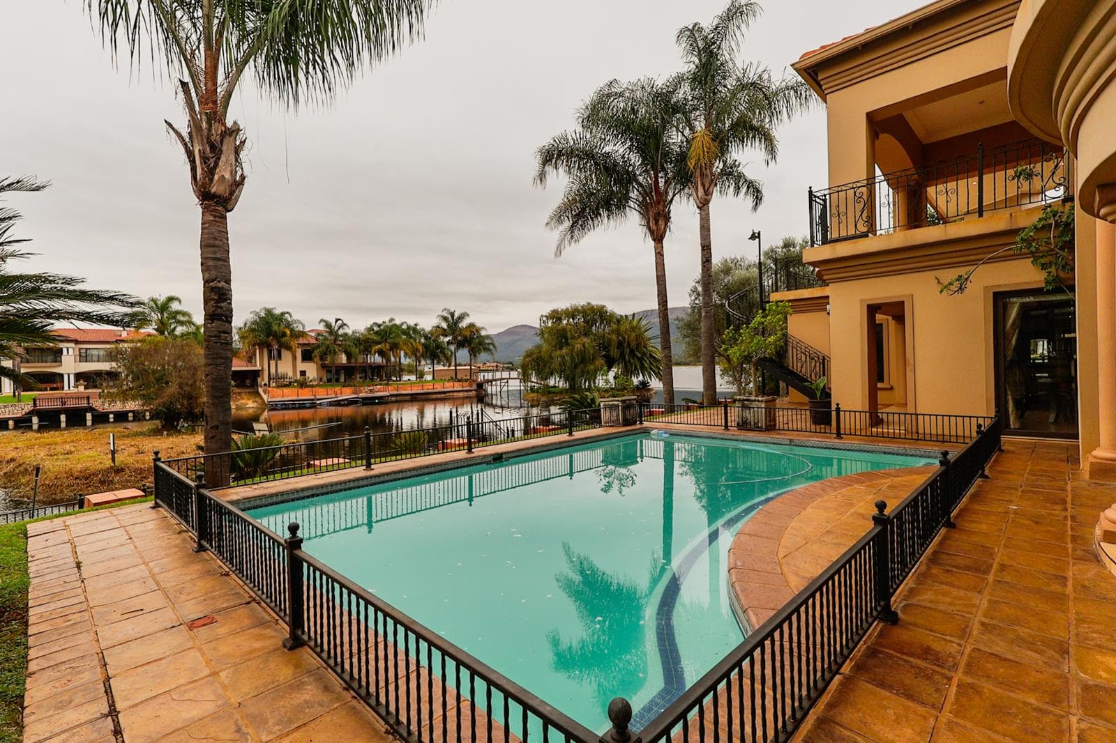 5 Bedroom House in Westlake Estate
