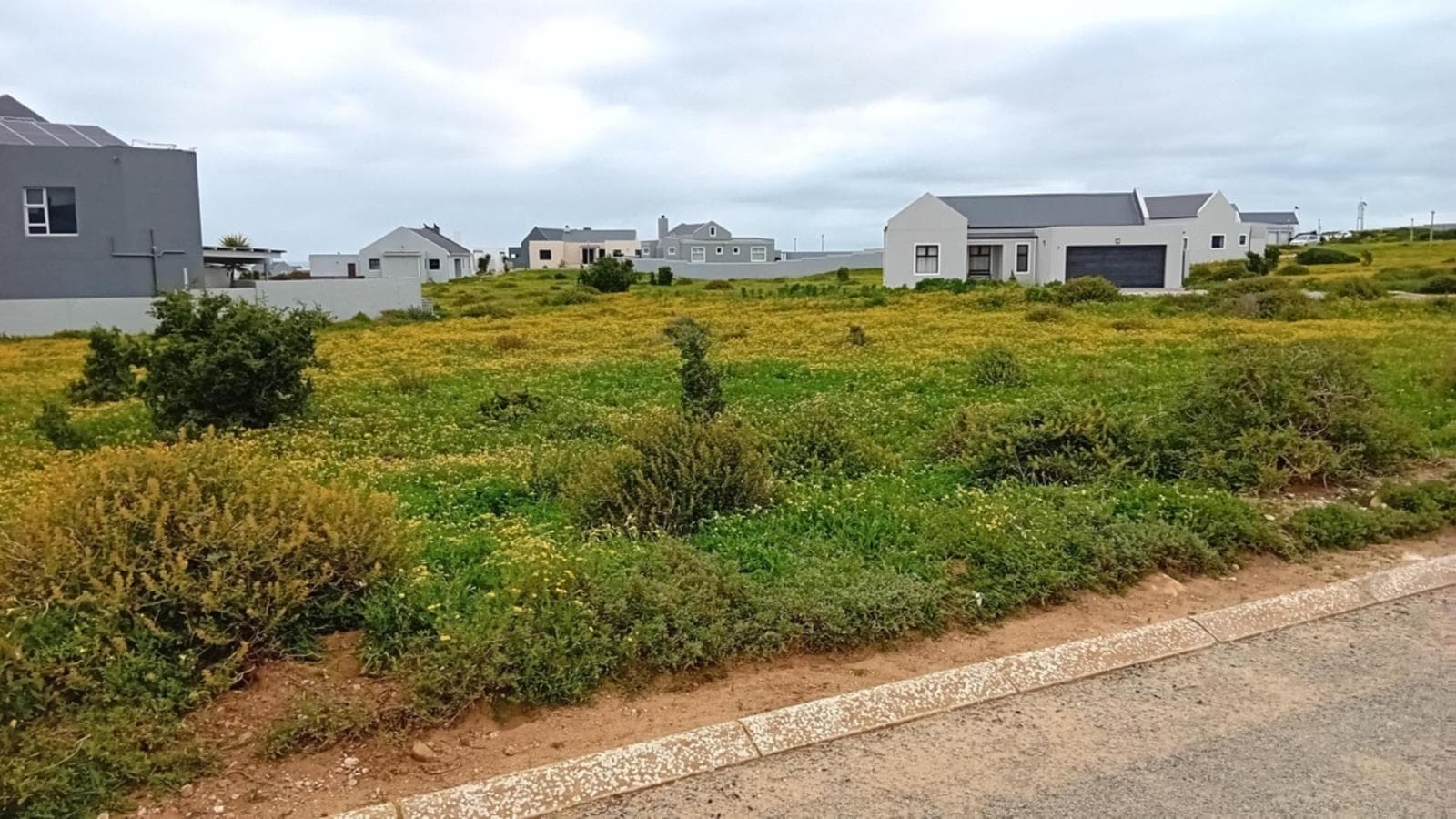 751 m² Land available in Hoogland