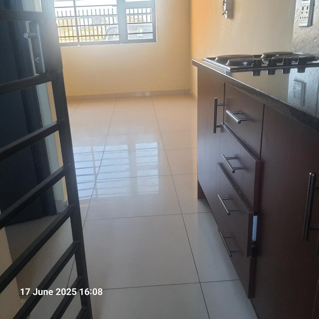 1 Bedroom Simplex in Senaoane