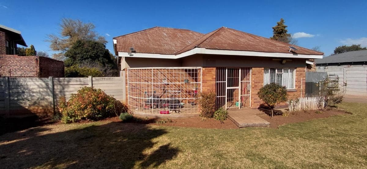 4 Bedroom House in Oudorp