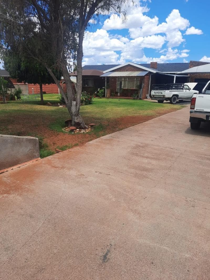 4 Bedroom House in Danielskuil