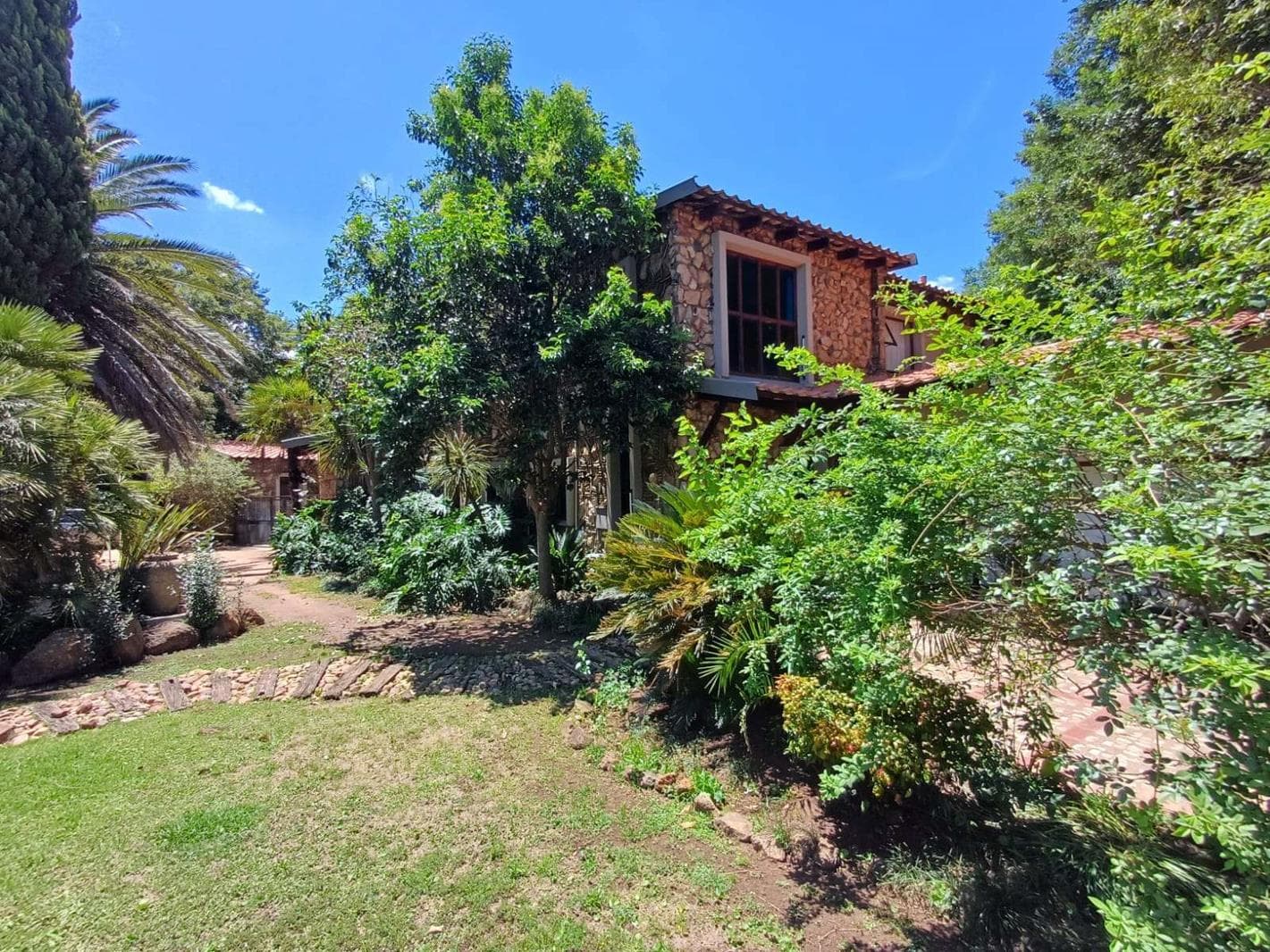 4 Bedroom House in Elandsheuwel
