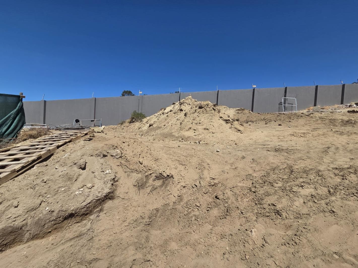 370 m² Land available in Hartenbos