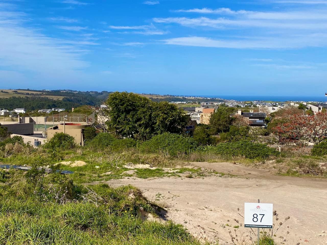 866 m² Land available in Herolds Bay