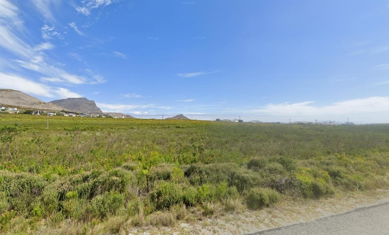 8.6 ha Land available in Pringle Bay