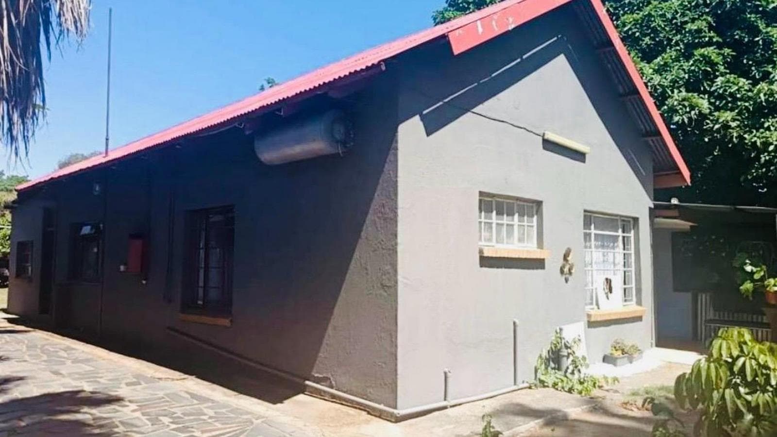 6 Bedroom House in Rustenburg Central