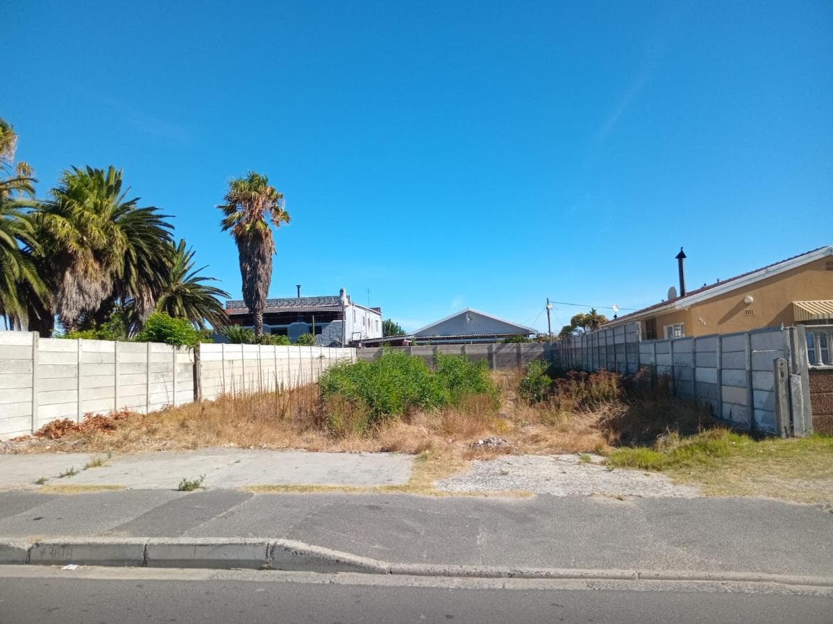 457 m² Land available in Lotus River