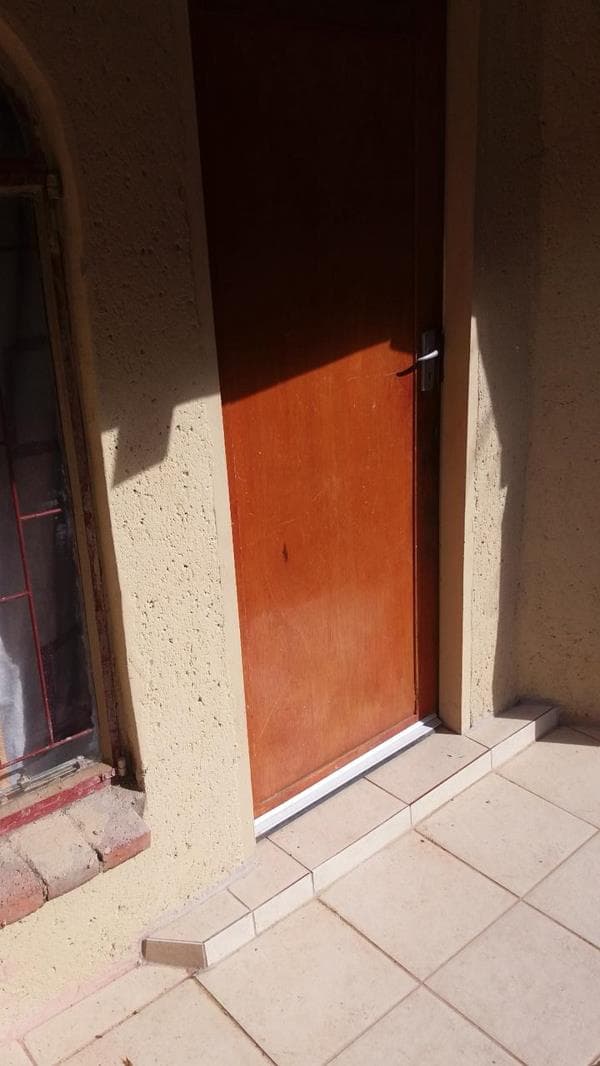 1 Bedroom Apartment in Flora Park