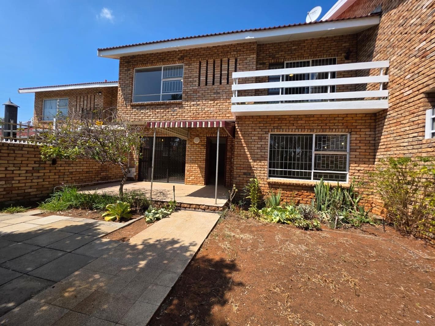 3 Bedroom Townhouse in Memorial Road Area