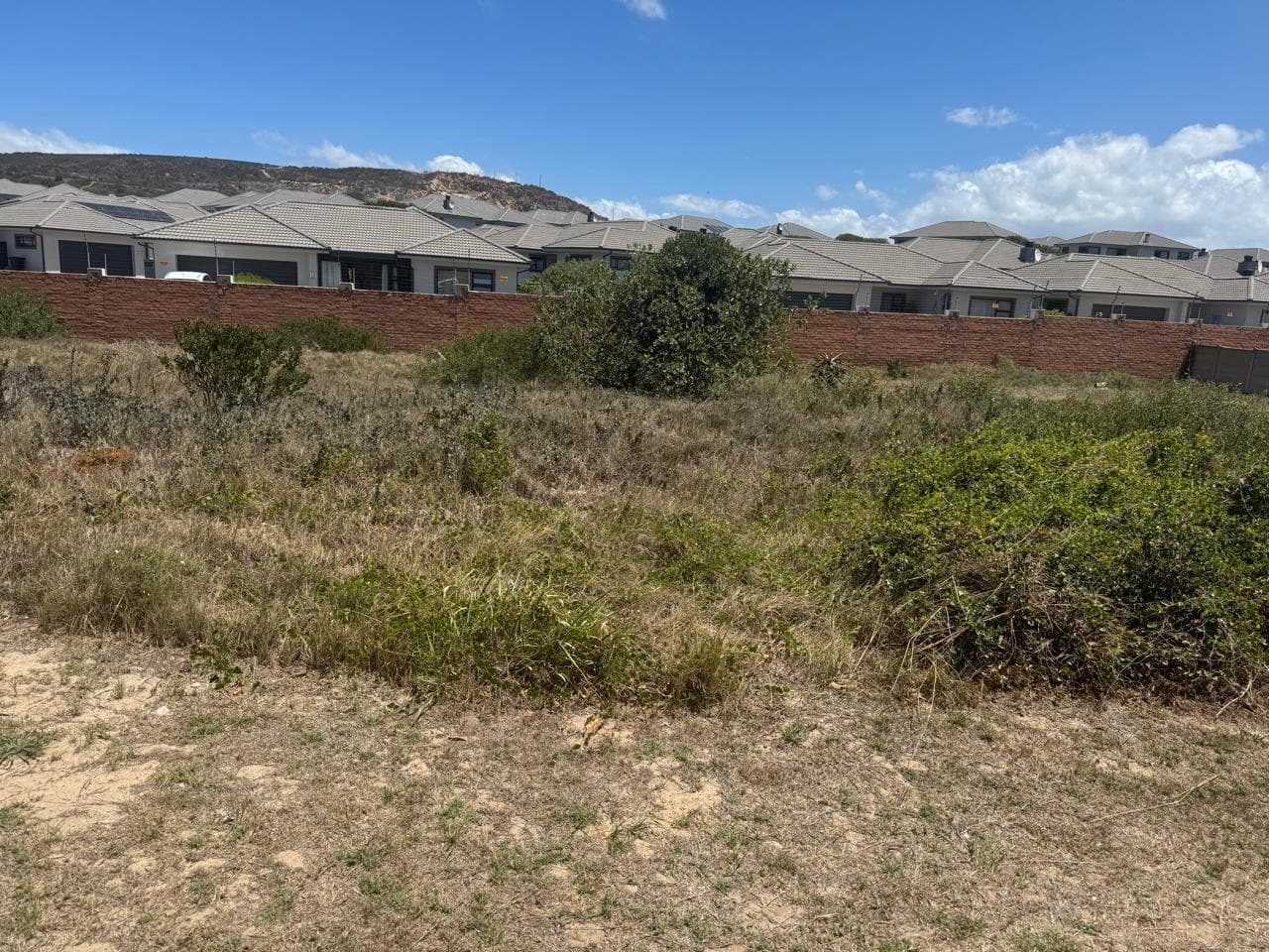 830 m² Land available in Diaz Beach