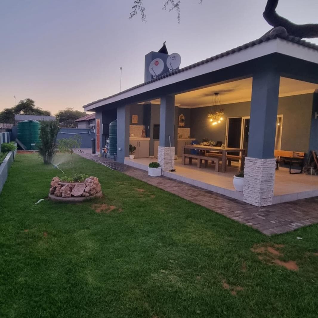 6 Bedroom House in Kathu