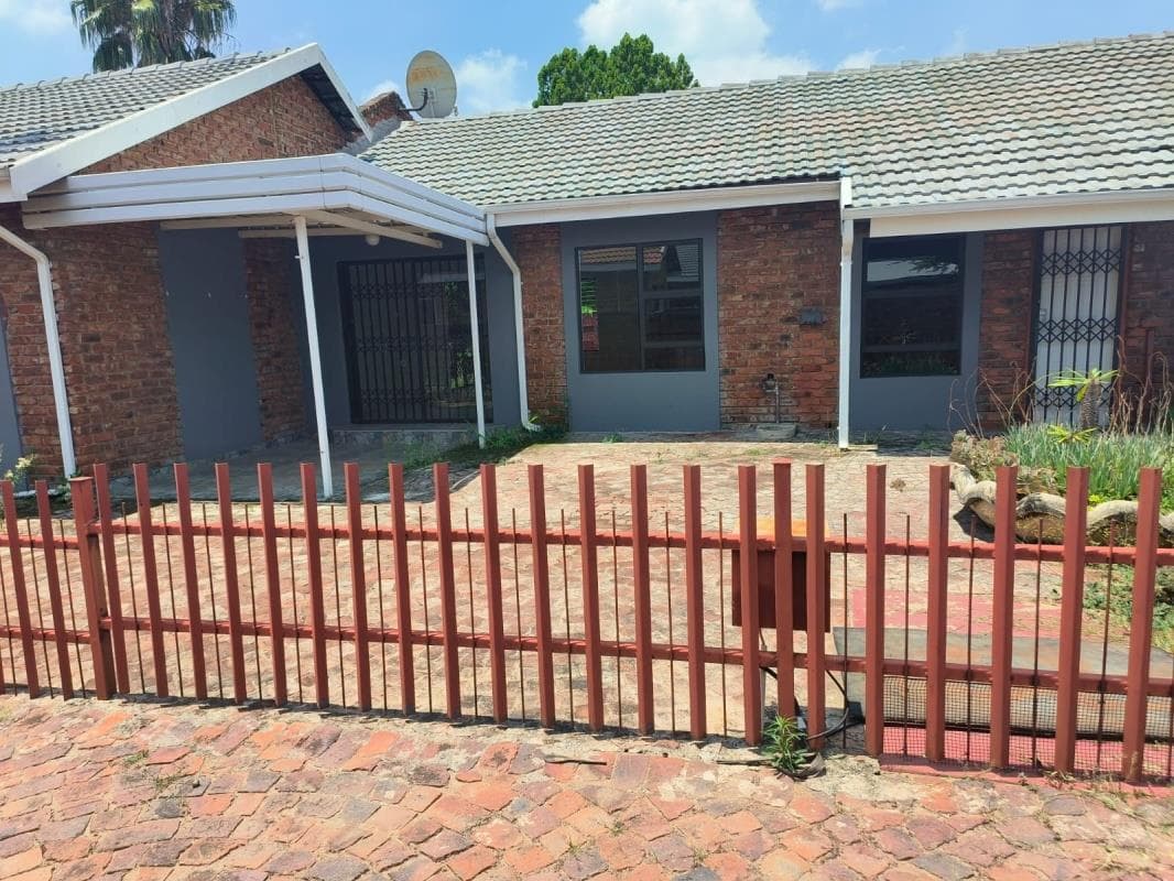 4 Bedroom House in Rustenburg Central