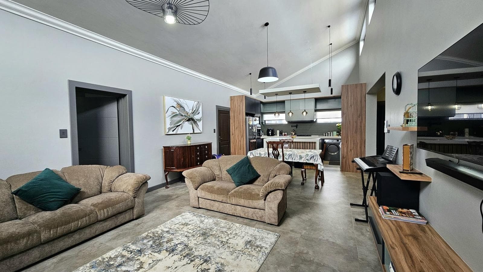 3 Bedroom Apartment in El Toro Park