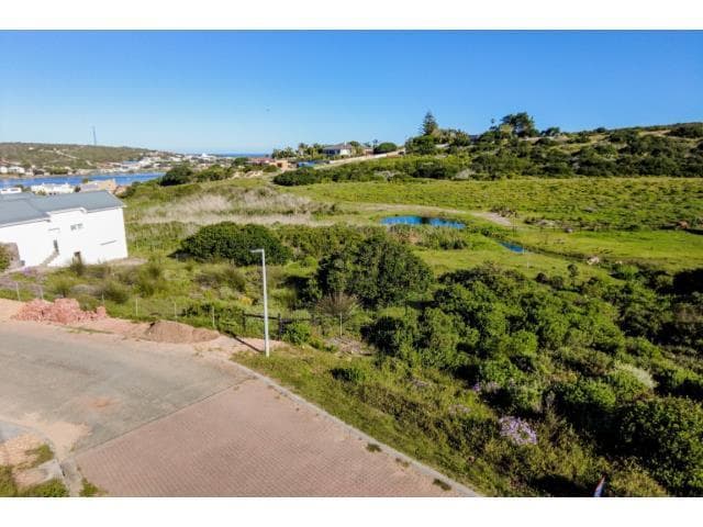 608 m² Land available in Stilbaai Wes