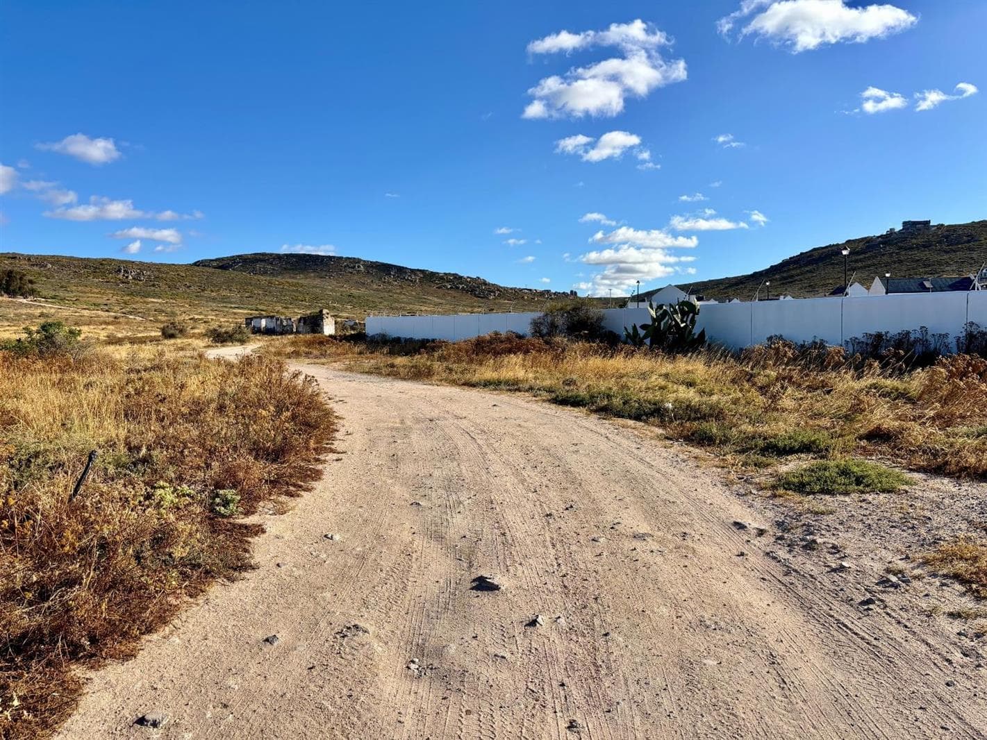 840 m² Land available in Britanica Heights