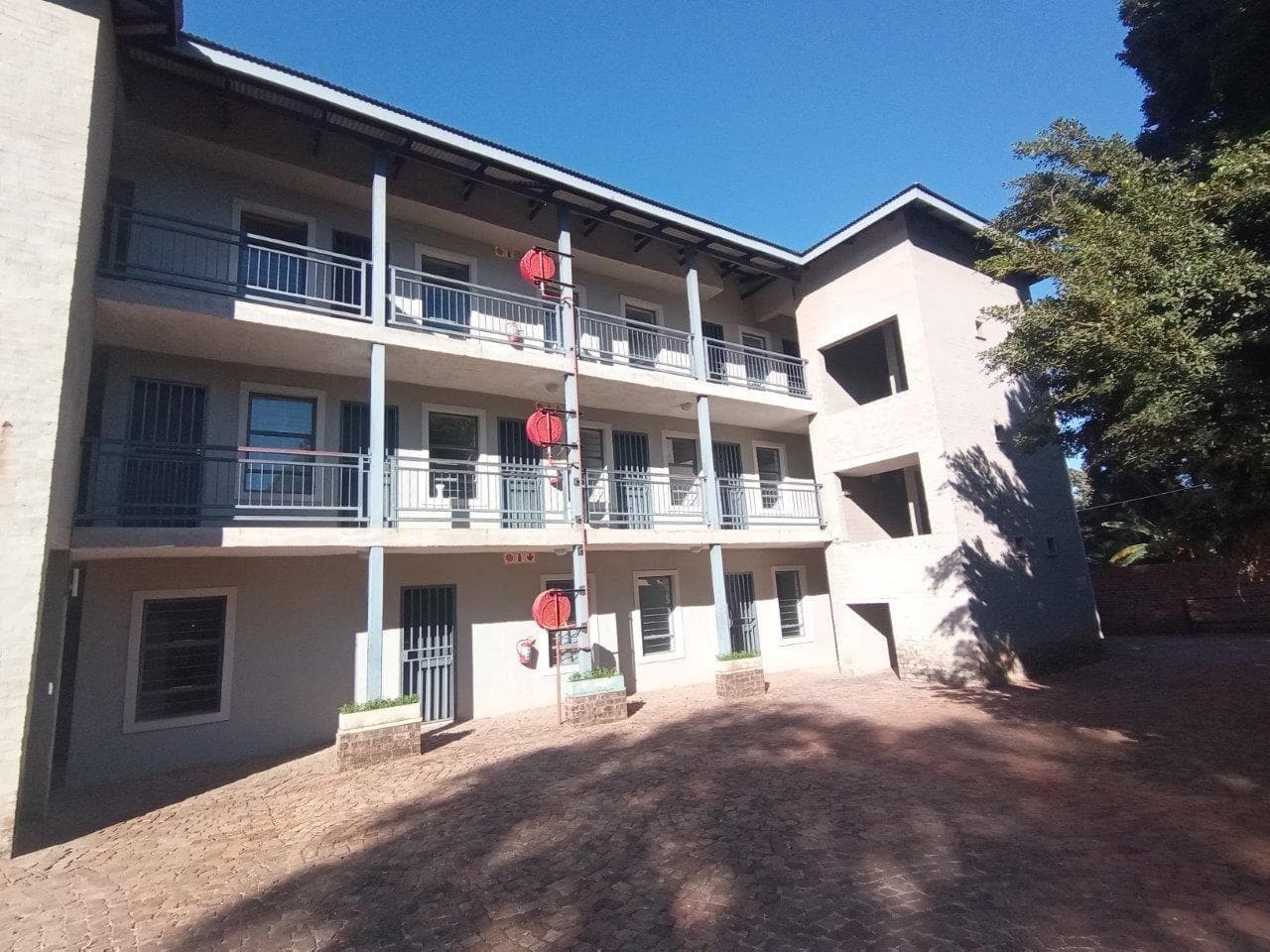 3 Bedroom Apartment in Arcadia
