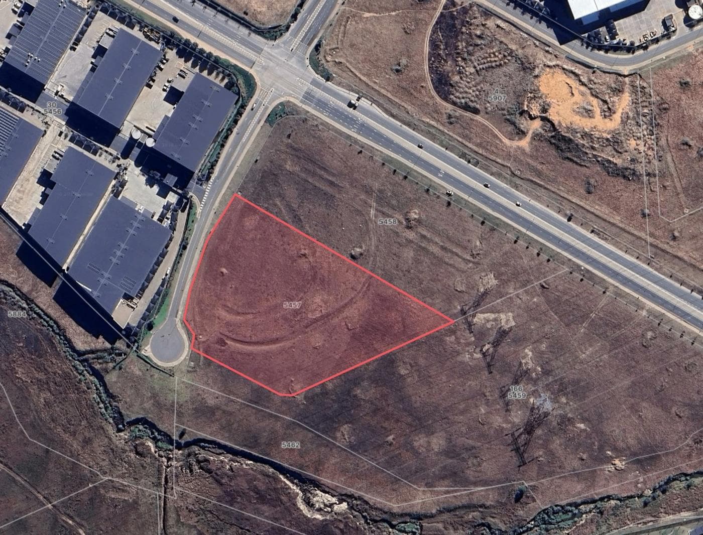 3.6 ha Land available in Kosmosdal