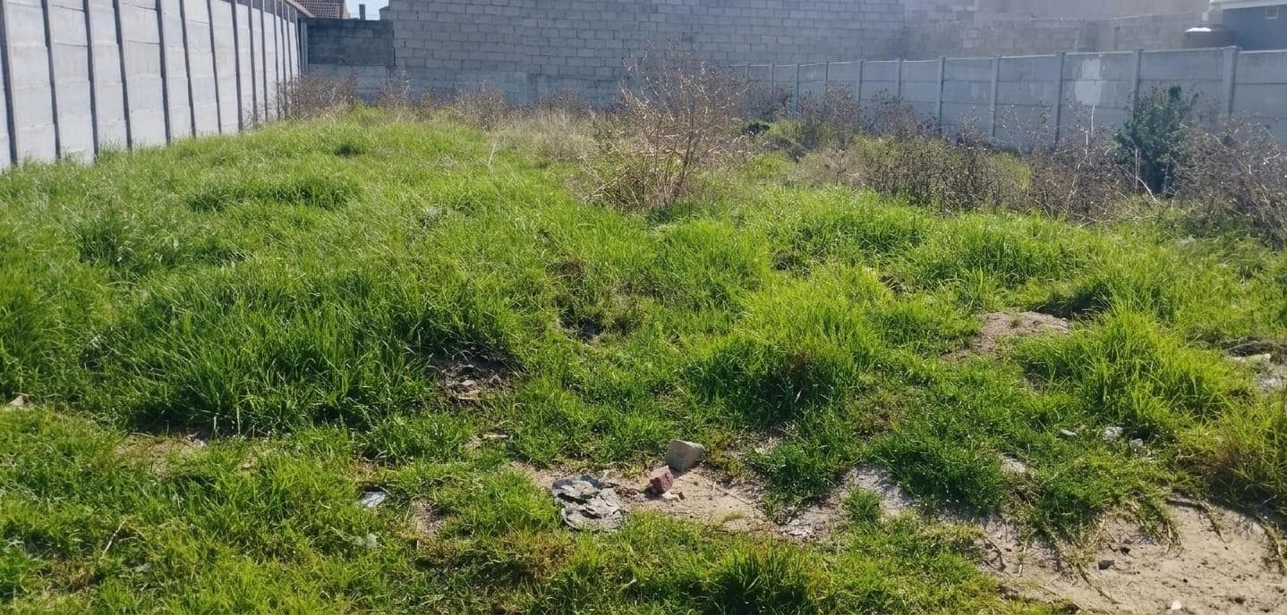 275 m² Land available in Malibu Village