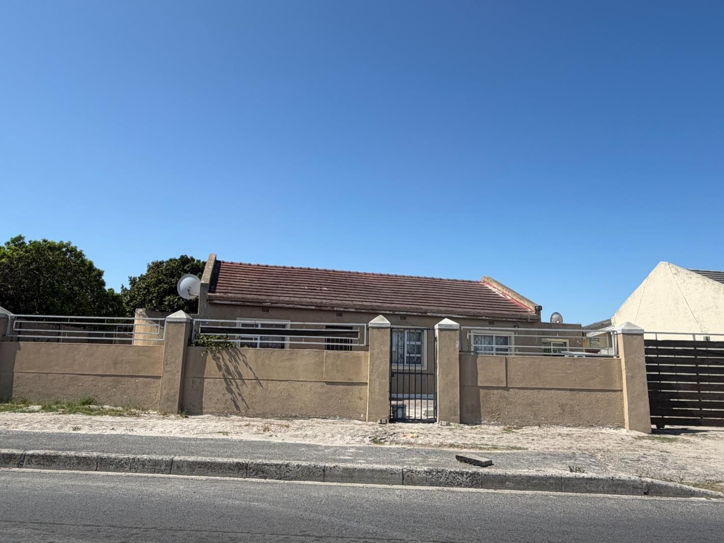 3 Bedroom House in Lotus River