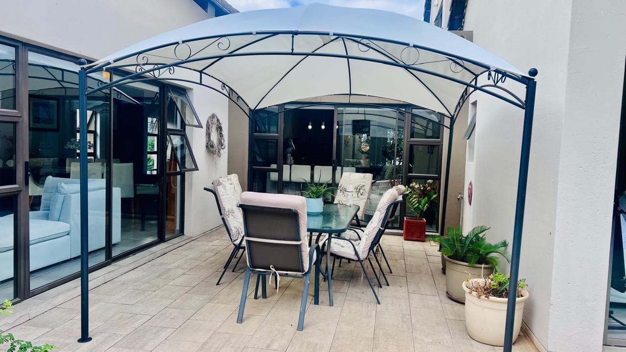 3 Bedroom House in Leloko