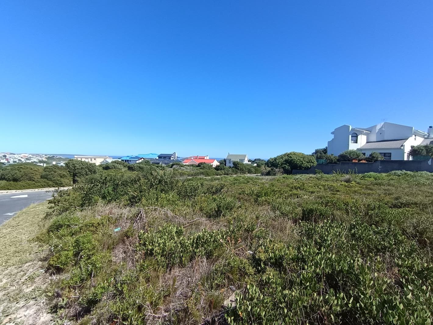 629 m² Land available in De Kelders