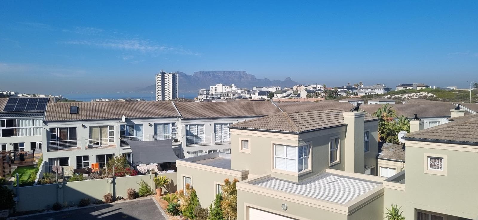 3 Bedroom Townhouse in Bloubergstrand