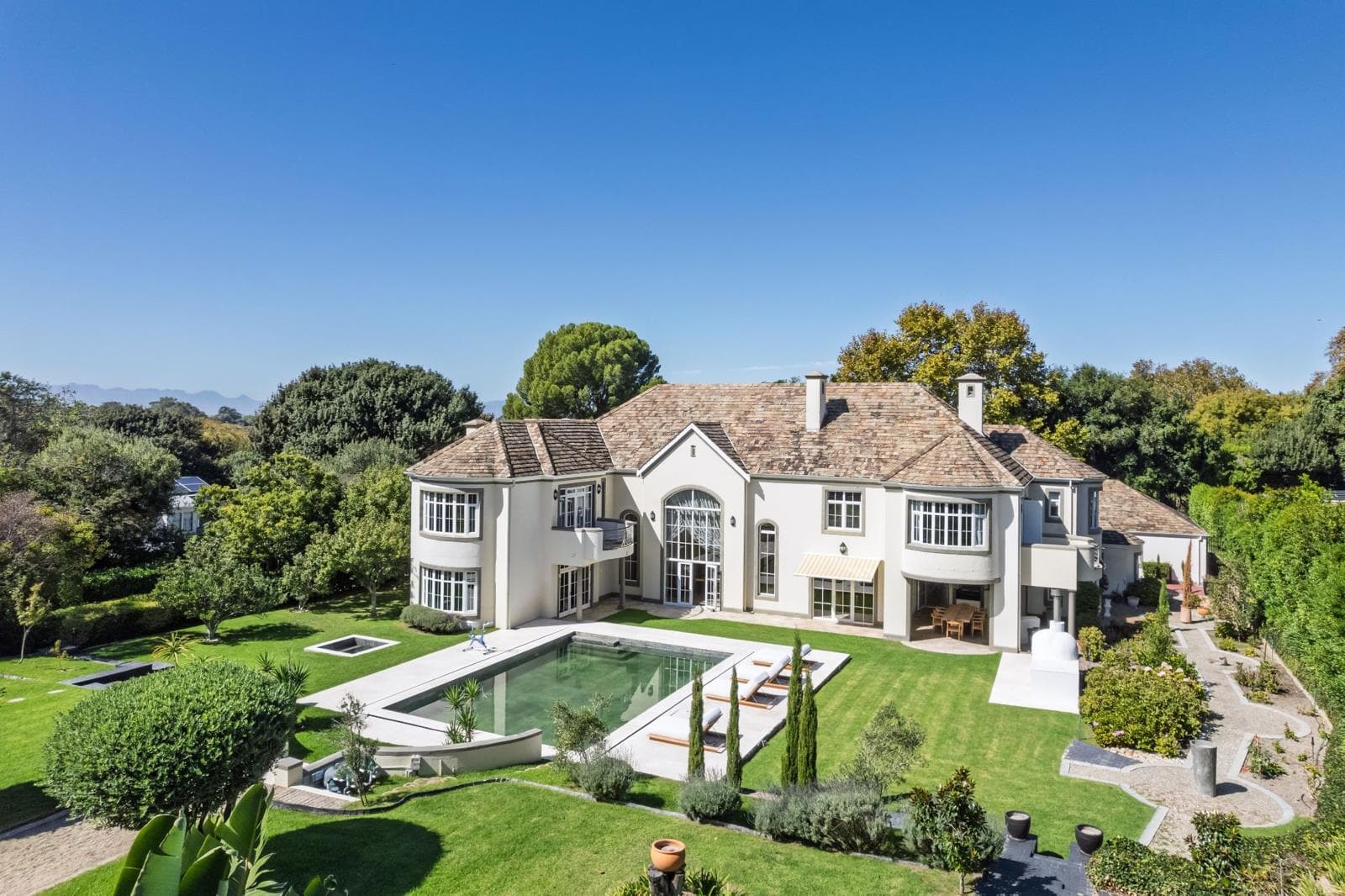 5 Bedroom House in Constantia