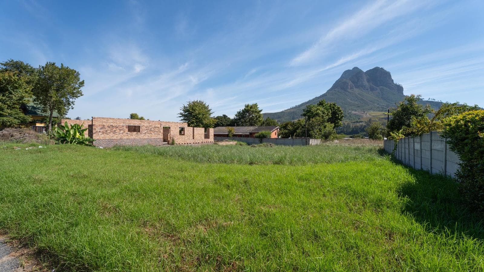 600 m² Land available in Kylemore