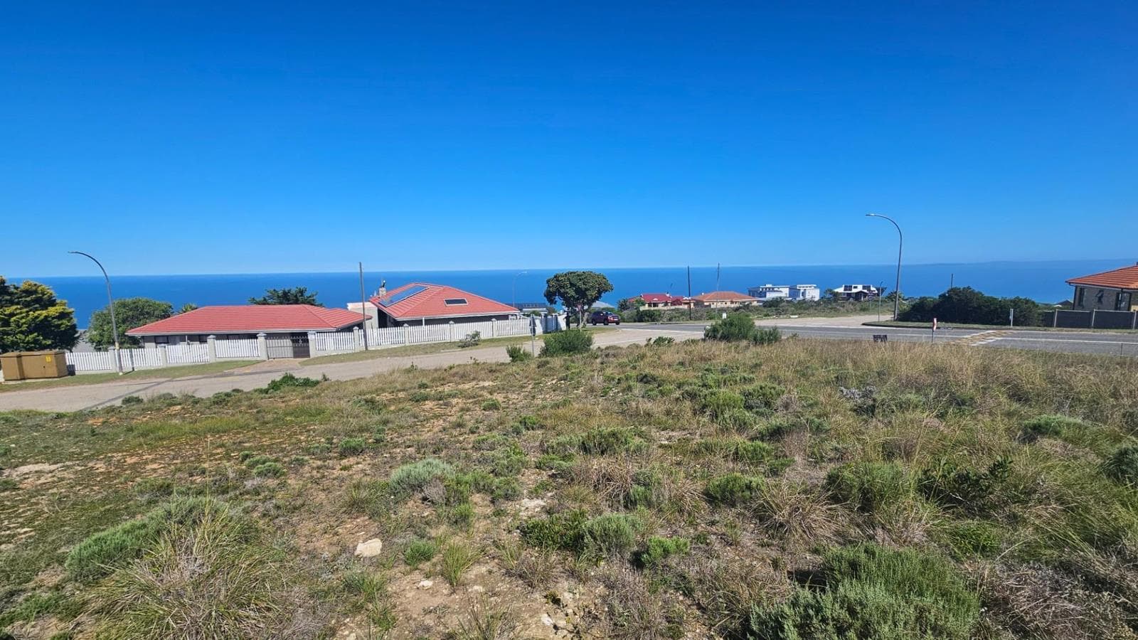 886 m² Land available in Dana Bay