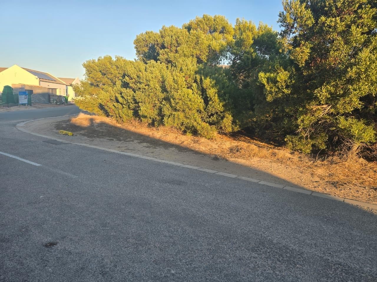 416 m² Land available in Shelley Point